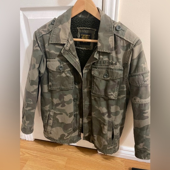 Camouflage boys jacket size large - Picture 1 of 2